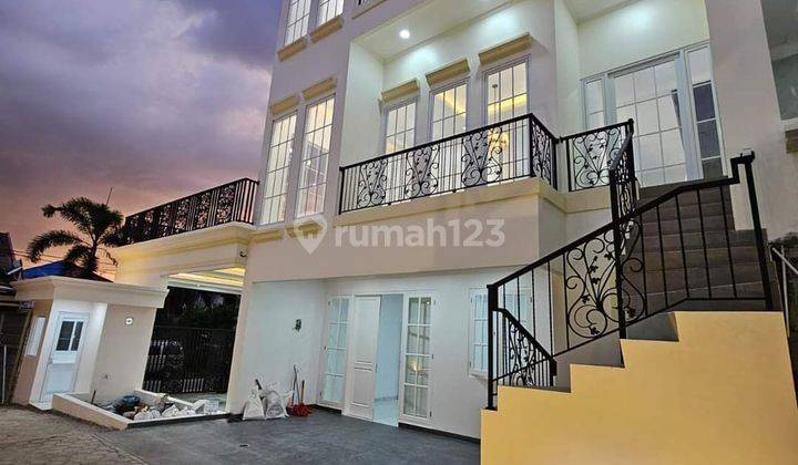 Rumah Baru Luxury (luxury House) 3 Lantai Dan Siap Huni, Kayu Putih, Pulo Gadung, Jakarta Timur 1