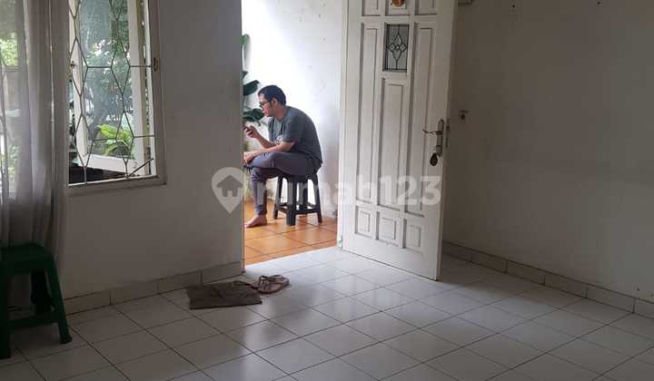 Rumah Murah 2 Lantai di Kelapa Molek, Kelapa Gading di Bawah 2 M 2