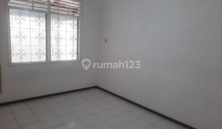 Rumah 2 Lantai Unfurnished Lokasi Sangat Strategis Dekat Mall Kelapa Gading Row Jalan 3 Mobil Dan Garasi 2 Mobil Tidak Banjir 2