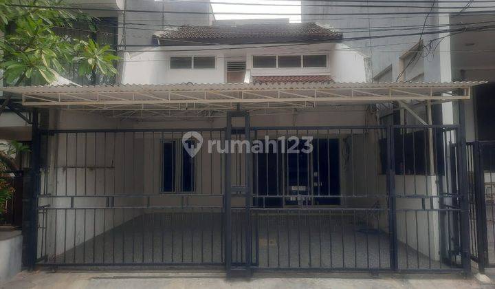 Rumah 2 Lantai Unfurnished Lokasi Sangat Strategis Dekat Mall Kelapa Gading Row Jalan 3 Mobil Dan Garasi 2 Mobil Tidak Banjir 1