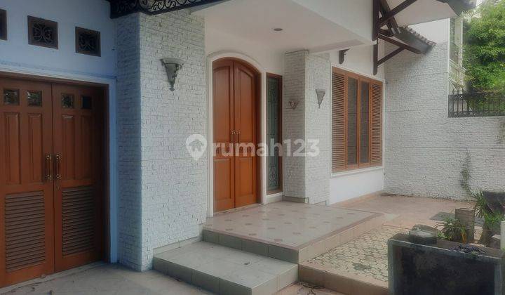 Rumah 2 Lantai Full Renovasi di Kelapa Gading Built In Wardrobe 1