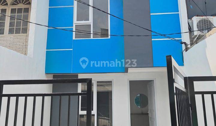 Rumah Full Renovasi Brand New Semi Furnished di Kelapa Molek Kelapa Gading 1