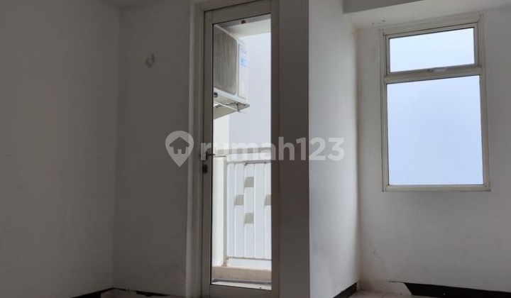 Apartemen The Springlake Summarecon Bekasi Studio Semi Furnished Nego