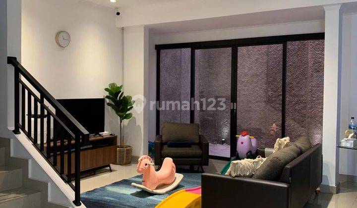 Rumah Modern 4 Kamar Semi Furnished Sudah Renovasi di Kelapa Puan Timur Dekat Mall Kelapa Gading Nego 1