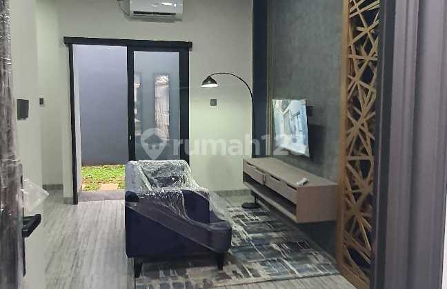 Rumah 2 Lantai Nempel Pintu Tol Dan Universitas Indonesia 2