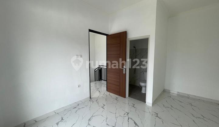 Rumah 500 Jutaan Nempel Grand Depok City 2