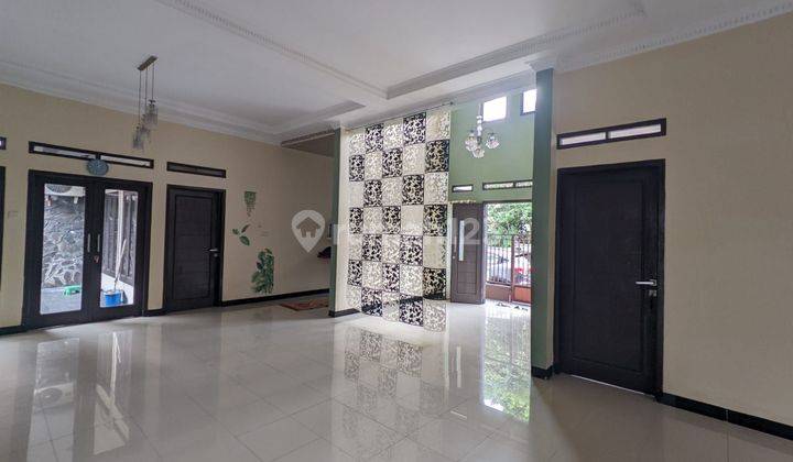 Dijual Bu Rumah 2 Lantai Tanah Luas Dekat Stasiun Depok 2