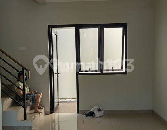 Rumah Crown Gading Cluster Regia di Summarecon Harapan Indah, Bekasi  2
