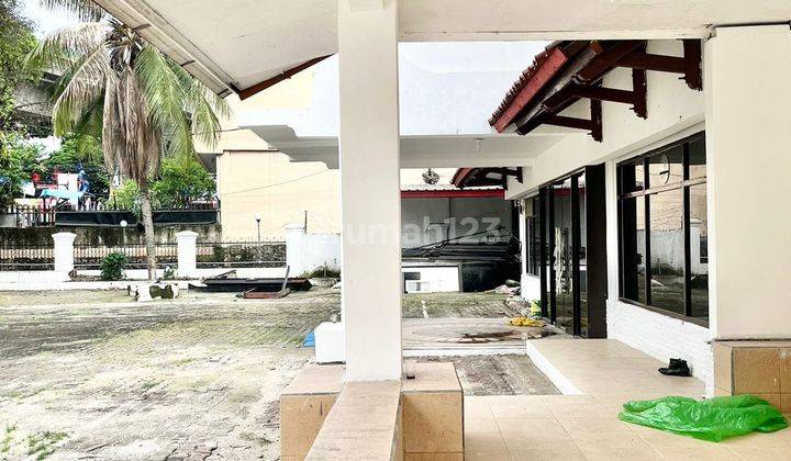 Turun Harga Gedung Mampang di Jakarta Selatan 1