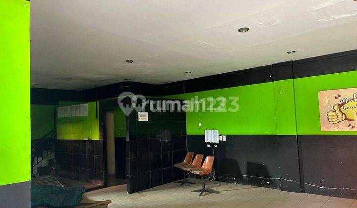 Ruko Hoek Kayuringin Jaya Sudah Full Kaca 4 lantai di Bekasi 1
