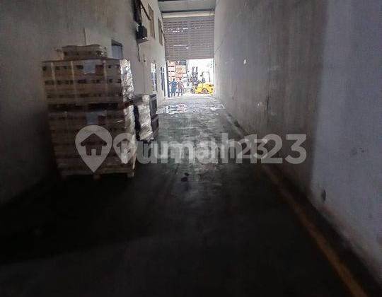 Gudang Akses Kontainer 40ft Fasilitas Kantor, Mess Karyawan dan Parkir Luas Di Narogong Luas 1000m² 2