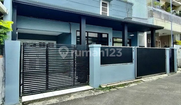 DD235 Rumah Bagus Hoek 130 m2 Tebet Dalam Jakarta Selatan DD235 Rumah Bagus Hoek 130 m2 Tebet Dalam Jakarta Selatan