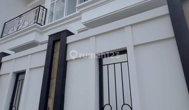 Nd87 Rumah Putih Menawan Mewah di Kayuringin Bekasi Selatan 2