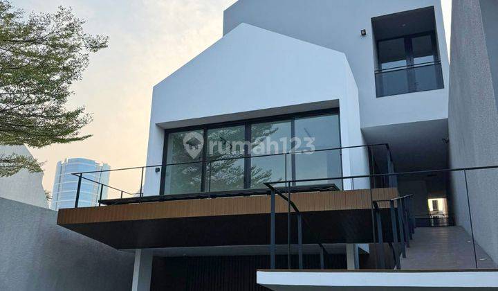 Dd164 Rumah Megah Furnished Private Pool di Ampera Jakarta Selatan 1