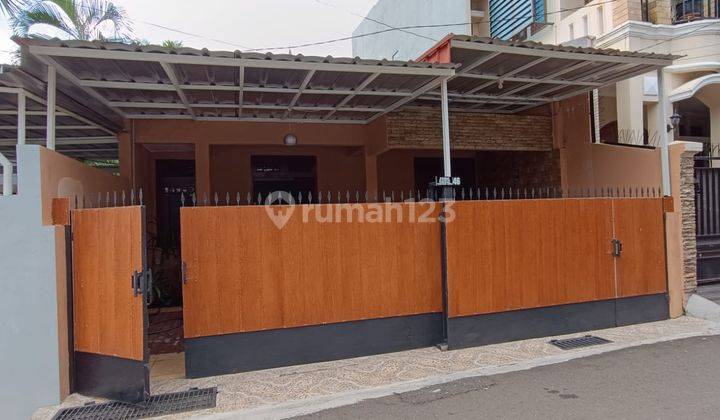 Y241 Rumah Baru Renovasi 105 M2 Bagus di Pondok Bambu Jakarta Timur 1