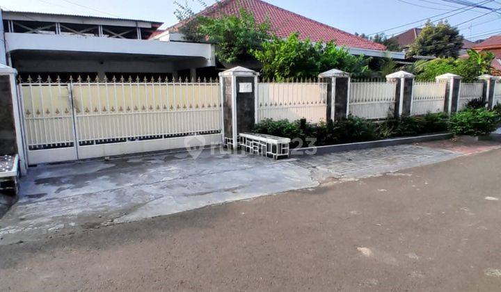 S578 Rumah Hoek 550 M2 Dekat Tol di Jatiwaringin Jakarta Timur 1