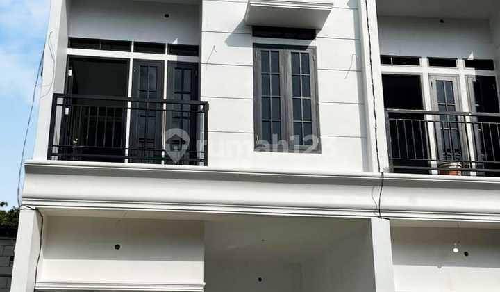 S383B Rumah Baru 3 Lantai Murah Free Biaya Batu Ampar Condet Jakarta Timur