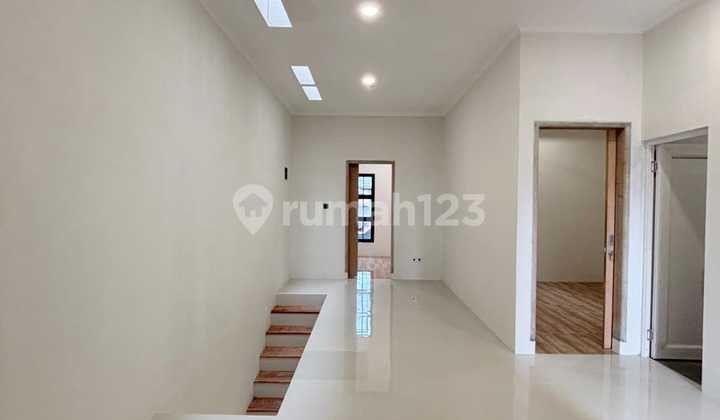 Zn93 Rumah Baru Modern Strategis Duren Sawit Jakarta Timur 2