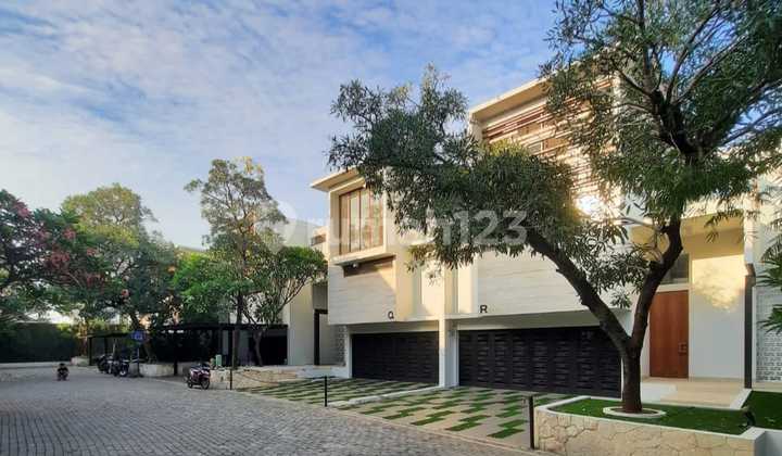 F02 Townhouse Baru Strategis Ampera Jakarta Selatan F02 Townhouse Baru Strategis Ampera Jakarta Selatan