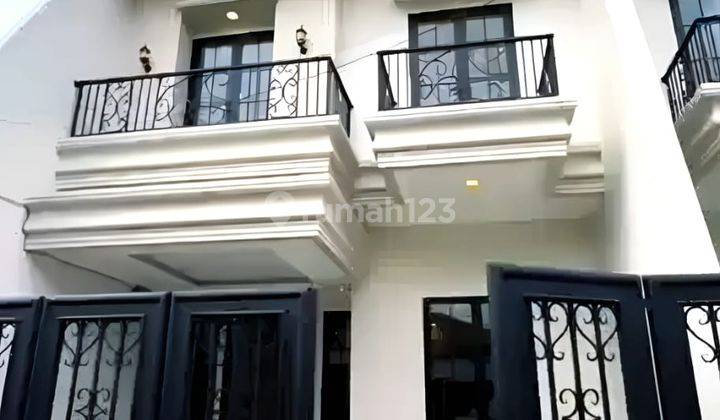 Y066a Rumah Mewah Kualitas Ok di Pondok Bambu Jakarta Timur 2