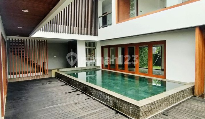 DD224 New House Corner Private Pool Pondok Indah South Jakarta