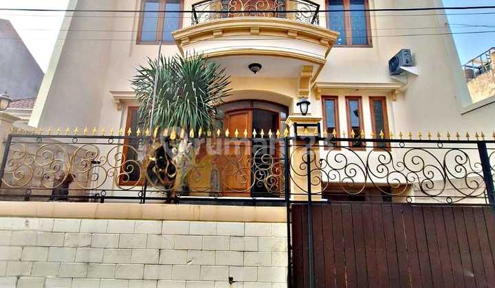 ZN77 Rumah Megah 3,5 Lantai Murah di Rawamangun Jakarta Timur