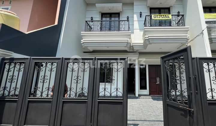 S304 Rumah Baru Modern Lux Strategis di Duren Sawit Jakarta Timur