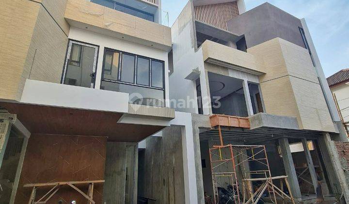 Z25 Rumah Baru 3 Lantai di Mampang Prapatan Jakarta Selatan 1