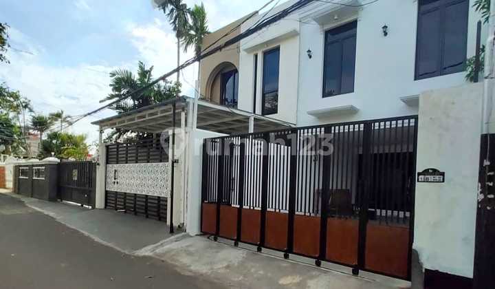 Z102 New Semi-Furnished 230 m2 House Affordable Kemang South Jakarta