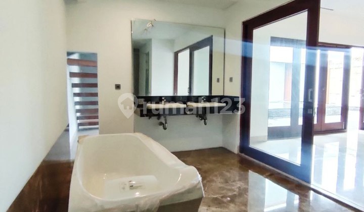 DD224 Rumah Baru Hoek Private Pool Pondok Indah Jakarta Selatan 2