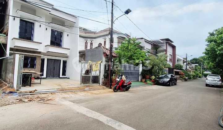 ZN69 Rumah Baru Lokasi Bagus Duren Sawit Jakarta Timur