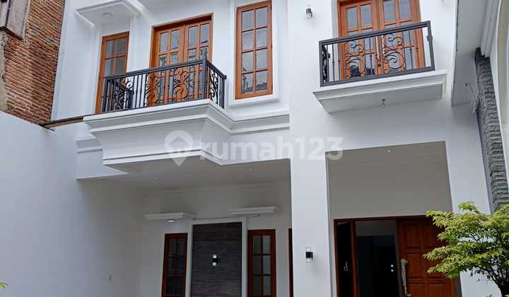 Y238 Luxury House Ready to Occupied Pondok Bambu Duren Sawit East Jakarta 2