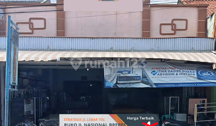 Cheap Shophouse Price Reduced Strategic National Street Near Brebes Town Square Market. 2