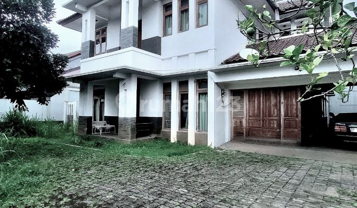 Semifurn Rumah Strategis Luas Jl Lebar Harjamukti Depok Tol LRT 2