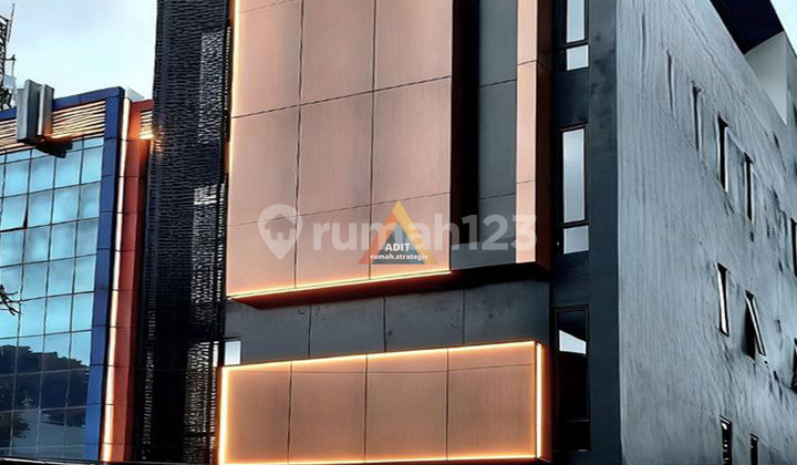 Strategic Semi-Furnished Kost 5 Floors 43 Rooms, Wide Frontage, Fully, Salemba, Jakarta 2