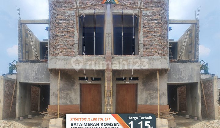 Ready Strategically Located Large House BATAMERAH near Jatiasih Toll Road Bekasi Ready Strategically Located Large House BATAMERAH near Jatiasih Toll Road Bekasi