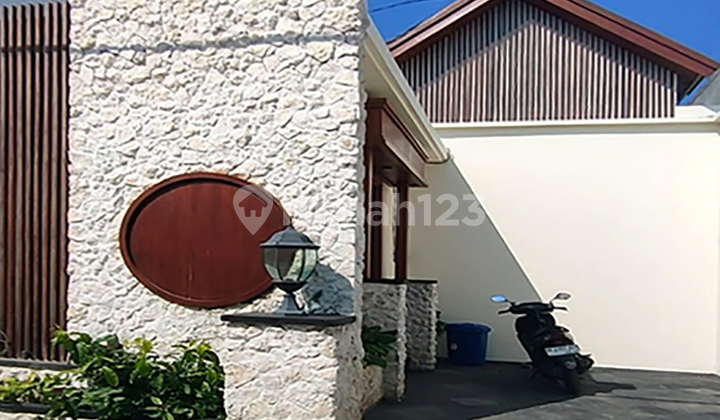 Invest Villa Strategis Mewah Luas Pool Kayu Tulang Canggu Bali 
