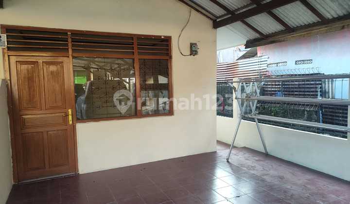 Modern Strategic Cluster for Rent in Bekasi near Kranji LRT Station Toll