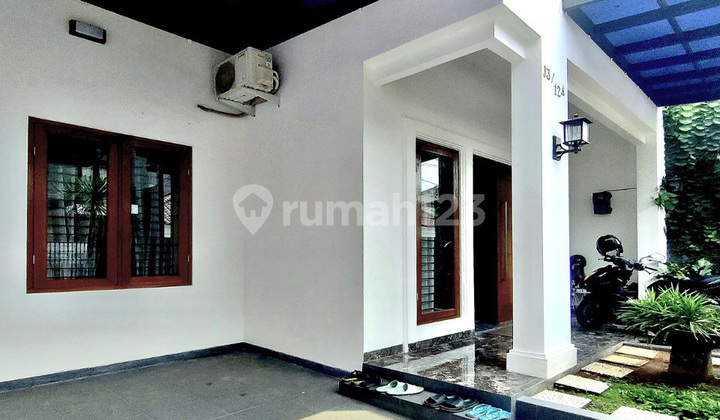 SEMFURN Rumah Strategis Modern Luas Galaxy Bekasi Selatan Tol LRT 2