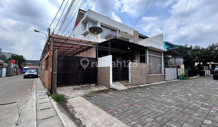 Rumah Strategis di Pekayon Jaya, Bekasi  1