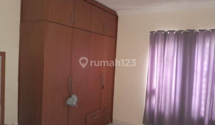 Rumah townhouse 2 lantai strategis 2