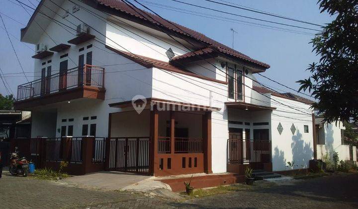 Rumah 2 lantai dalam cluster Dekat stasiun depok 1