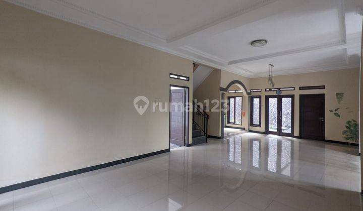 Rumah 2 lantai dalam cluster Dekat stasiun depok 2