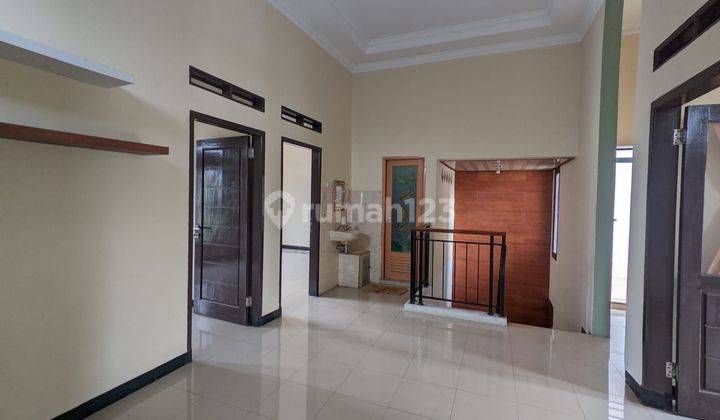 Rumah 2 lantai dalam cluster Dekat stasiun depok 2