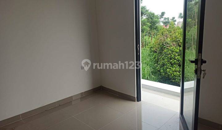 Rumah 2 Lantai,harga 400 Jtn Dekat Stasiun Depok 2