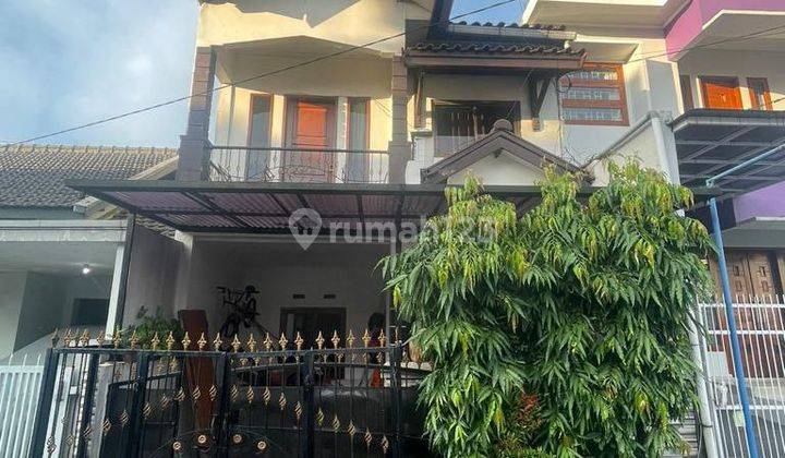 Rumah 2 Lantai Murah Terawat di Komplek Kiara Sari 1