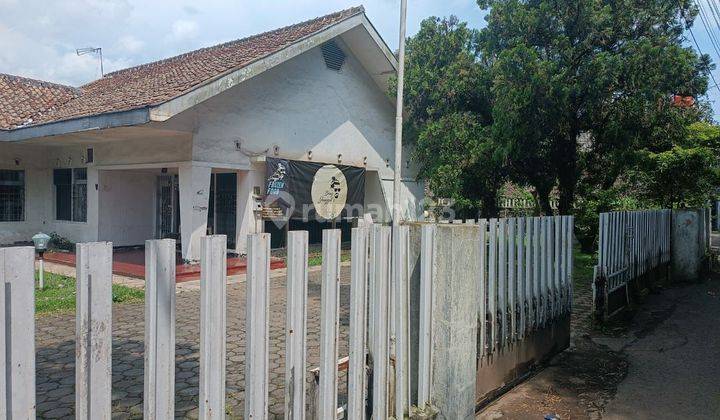 Rumah Lama Lahan Luas di Sayap Turangga Buahbatu 1