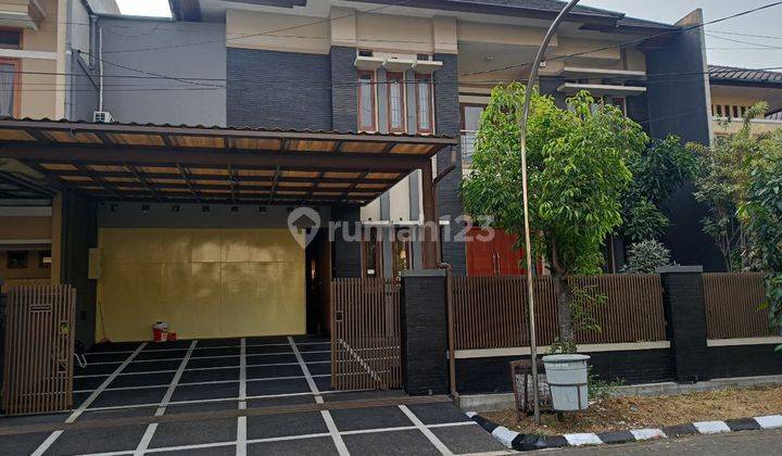 Rumah Mewah Dalam Komplek di Batununggal 1