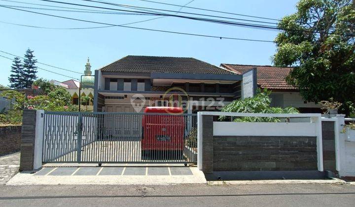 Rumah Bagus Terawat Siap Huni di Batununggal Bandung Kota  2