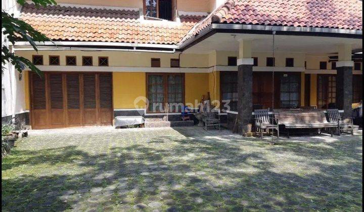 Rumah di Jalan Utama Sayap Juanda Purnawarman Dago 1